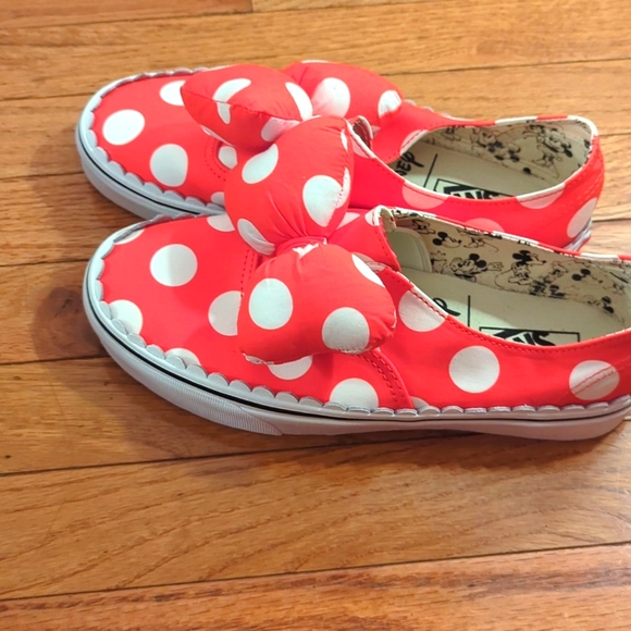 Disney Minnie's Bow/Tru Vans Sneakers - Picture 4 of 5